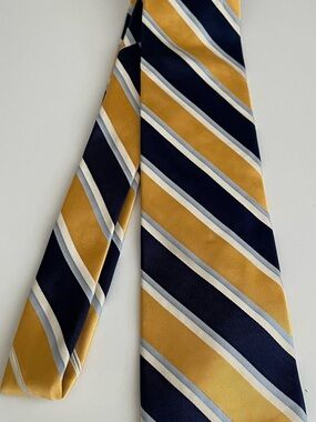 Brooks Brothers "346" Navy and Gold Striped Silk Tie